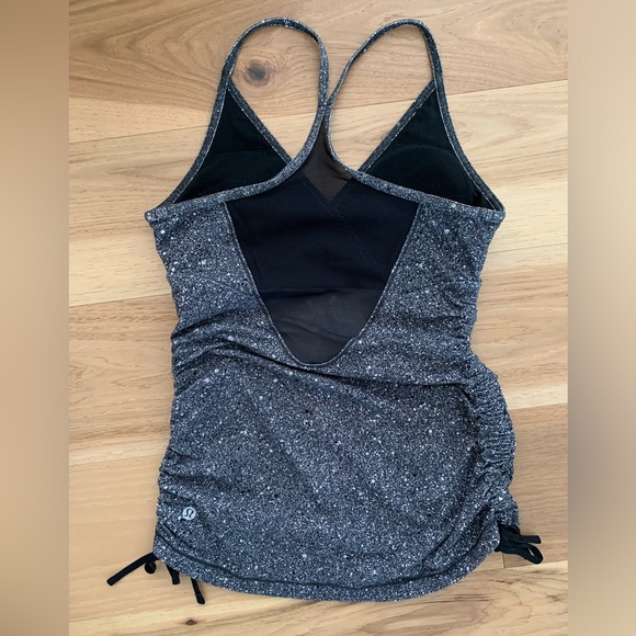 Lululemon Full Freedom Tank in like-new condition - Picture 4 of 5